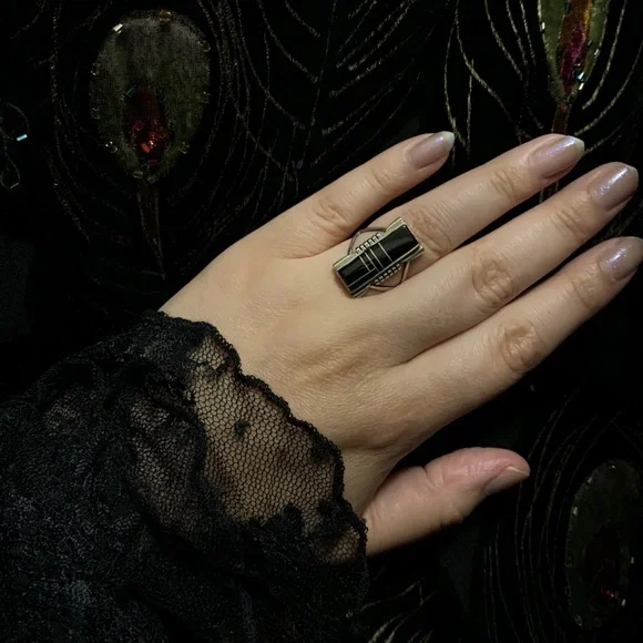 Vintage A Yazzie Navajo Onyx Sterling Silver Ring - Picture 2 of 10